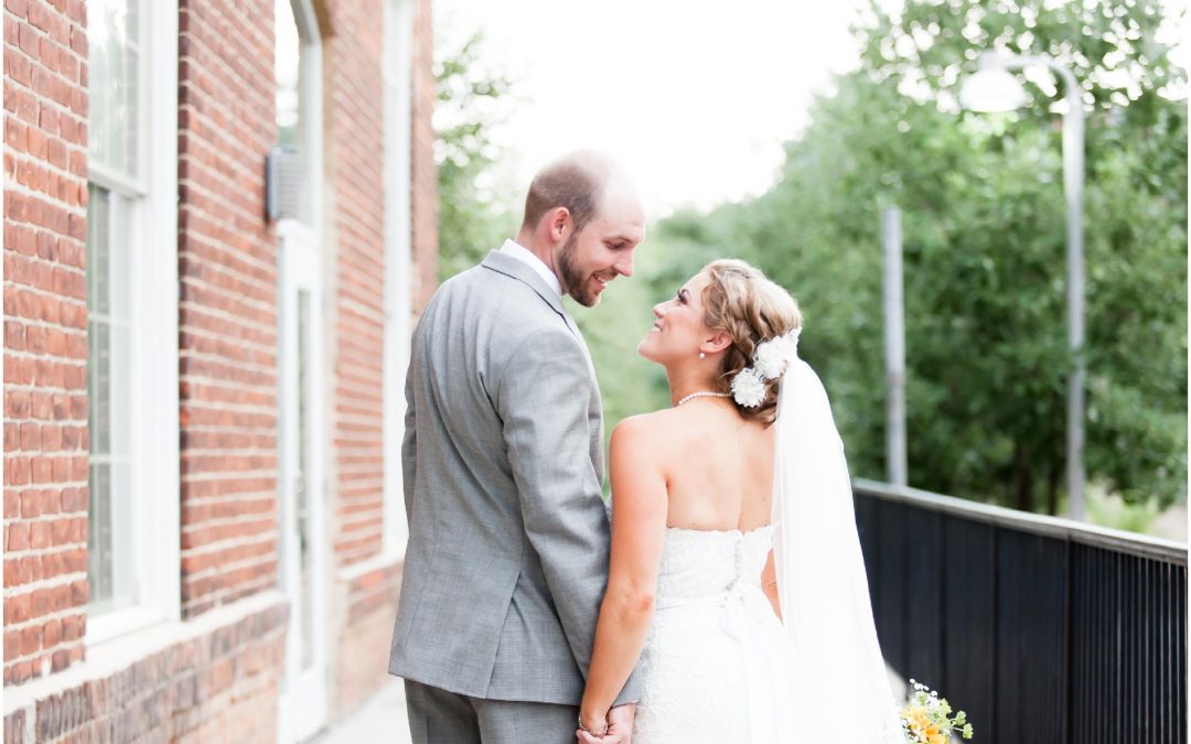 Ellen & Dustin //  A rustic, Chic, Wedding at The Cotton Room // Raleigh, North Carolina